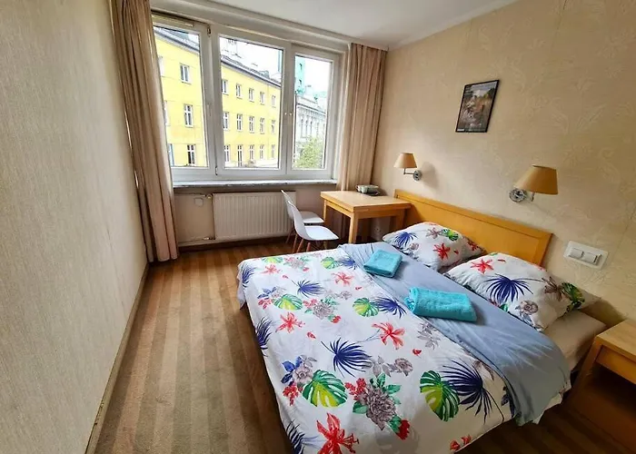 Fantastic Waw - Z6 Room - 702A